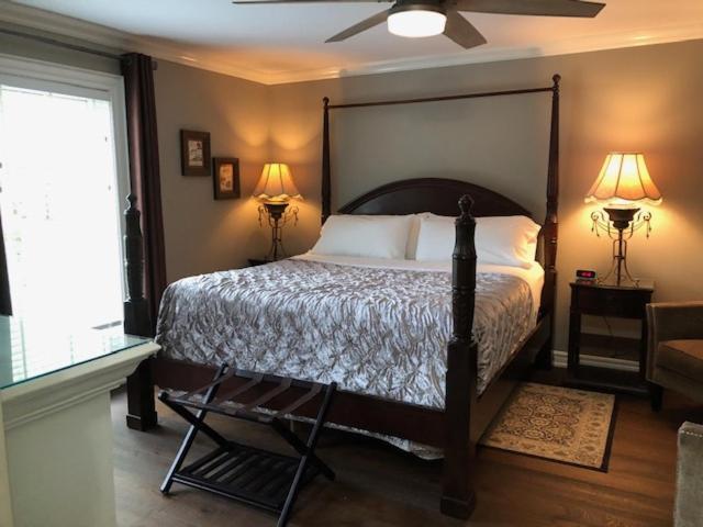 Casa Blanca Boutique Bed & Breakfast Niagara-on-the-Lake Екстер'єр фото